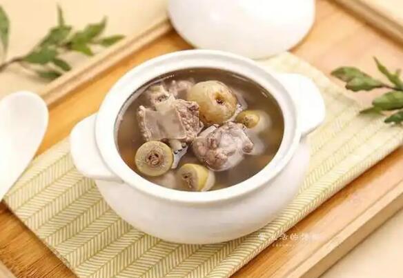 八角乌鸡的功效与作用网 - 八角乌鸡的功效与作用禁忌,八角乌能治什么病